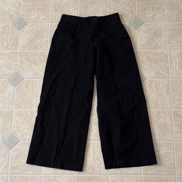 Old Navy Pants - Old Navy Wide Leg Pixie Pants